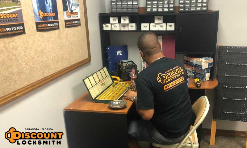 lock rekey service
